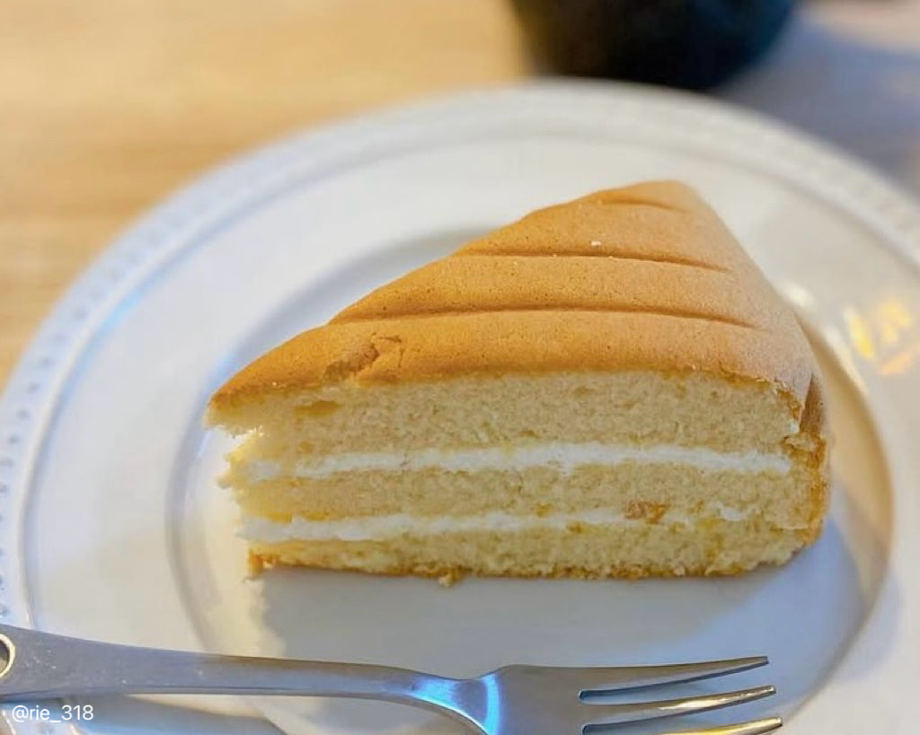 Fluffy Sponge Cake (8”)