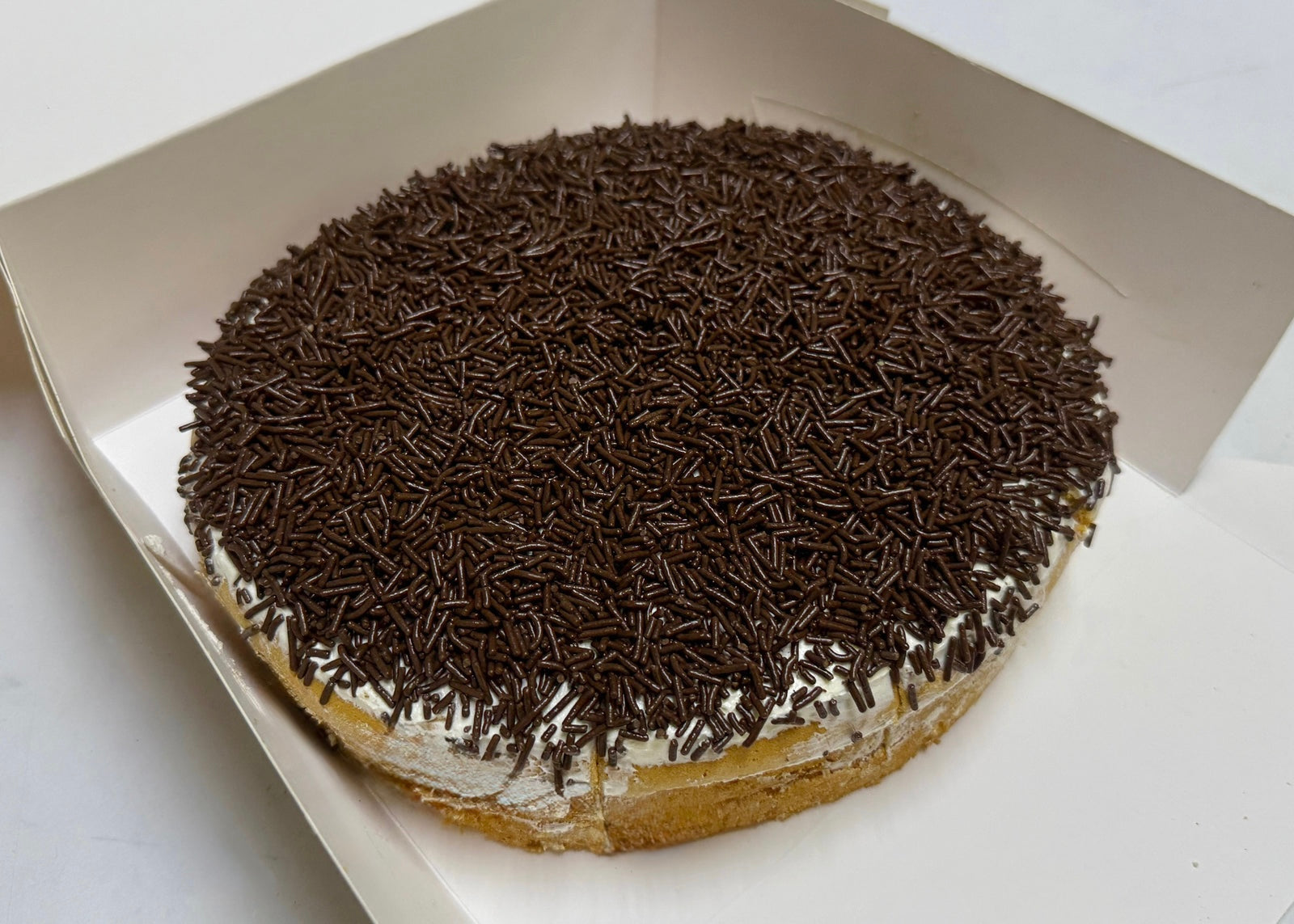 Chocolate Buttercream Sponge Cake (8”)