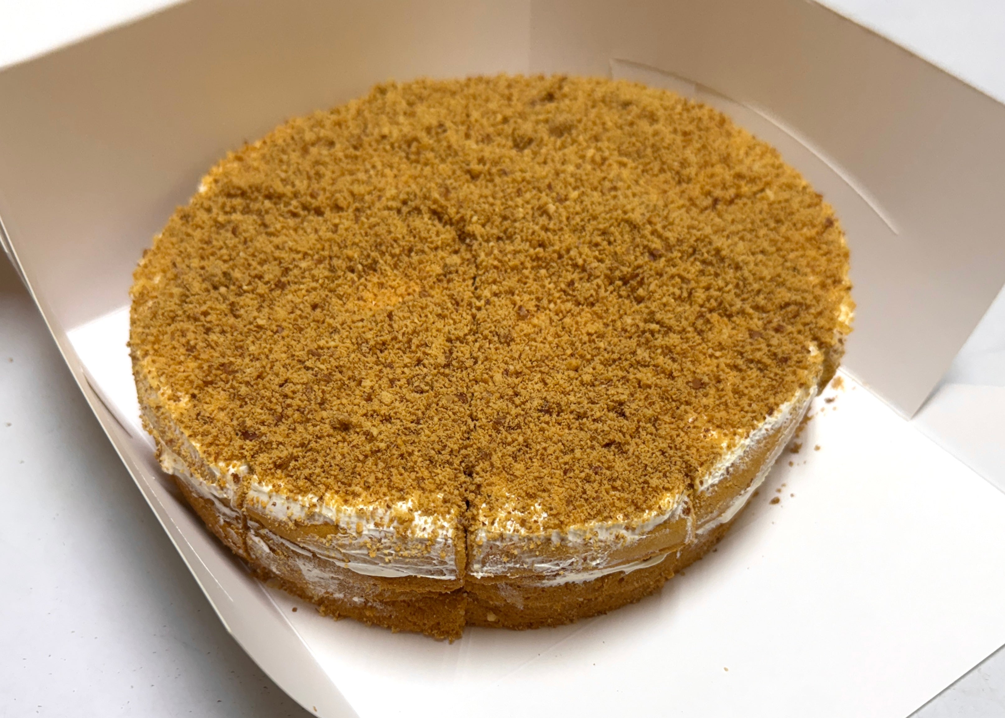 Buttercream Sponge Cake (8 inch)